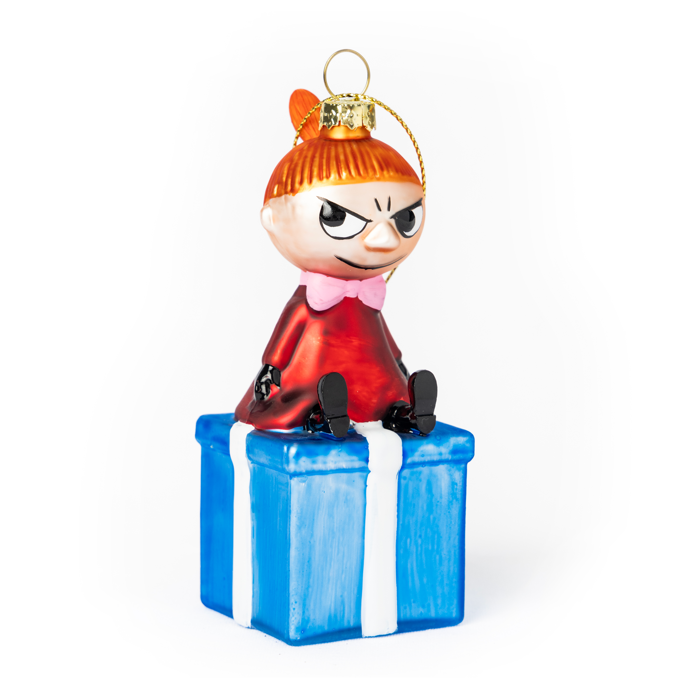 LILLE MY Julekule - MOOMIN by HEIM med detaljert figur sittende på blå gaveeske i unikt julepyntdesign